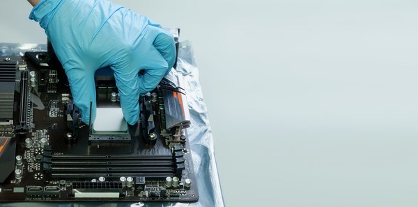 Comment configurer un réseau de capteurs pour la surveillance des installations industrielles à distance?